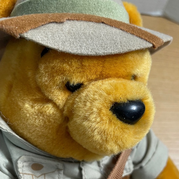 Safari Winnie the Pooh Plush Walt Disney World Animal Kingdom Park Exclusive - Picture 5 of 9